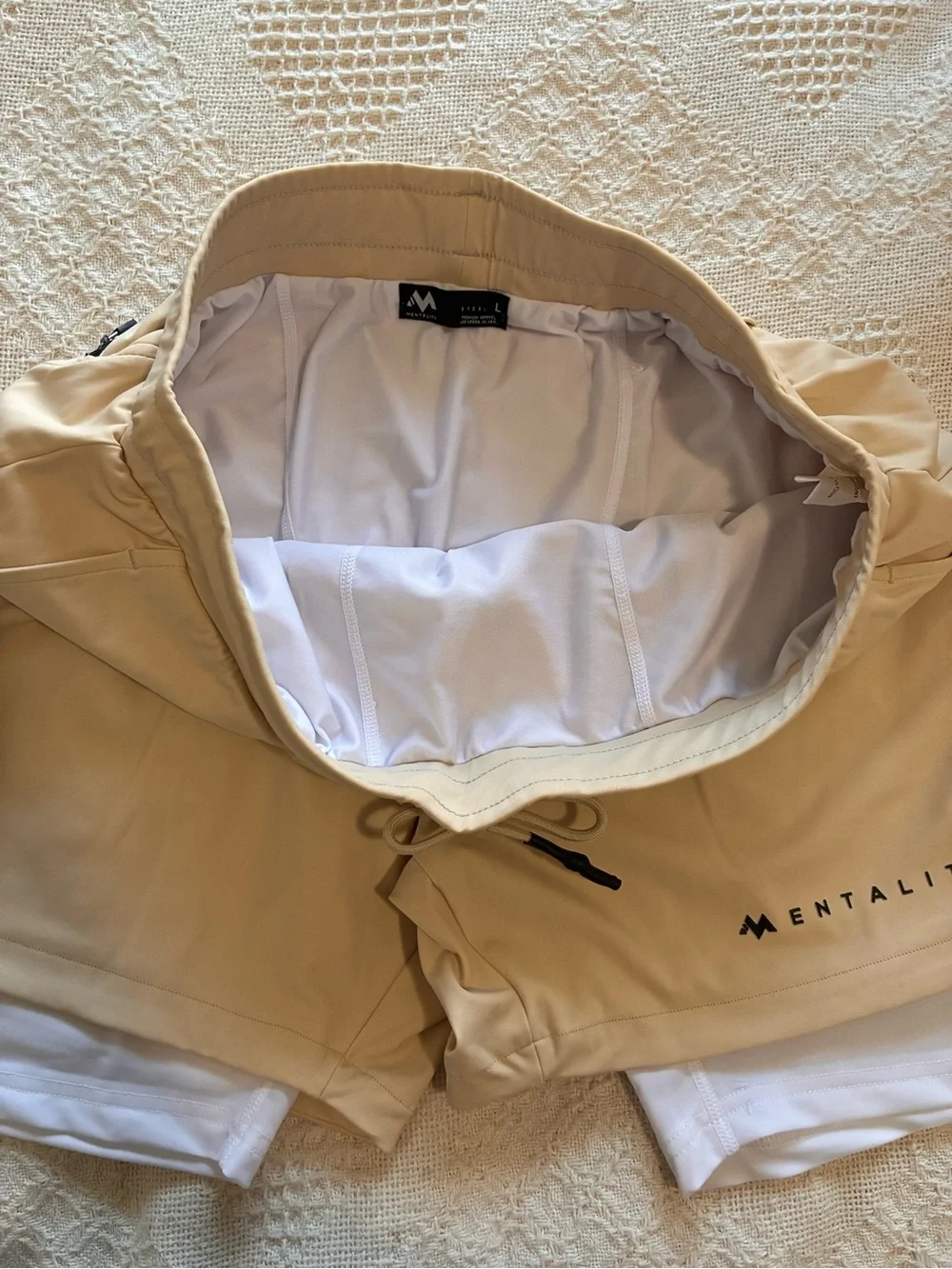 Mentality Men's 2 in 1 Lined Athletic Gym Compression Shorts Tan, White Sz L - Picture 11 of 13